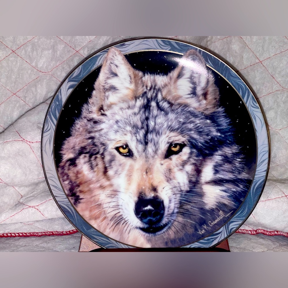 Bradford Exchange Mystic Spirit "MIDNIGHT SNOW" Wolf Plate   A23
